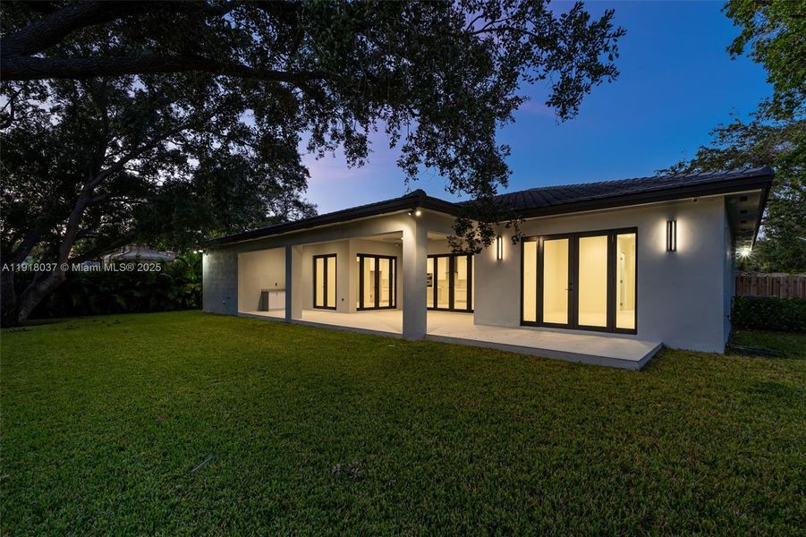 Exterior details and patio area of a home in , Cutler Bay (Image 42).
