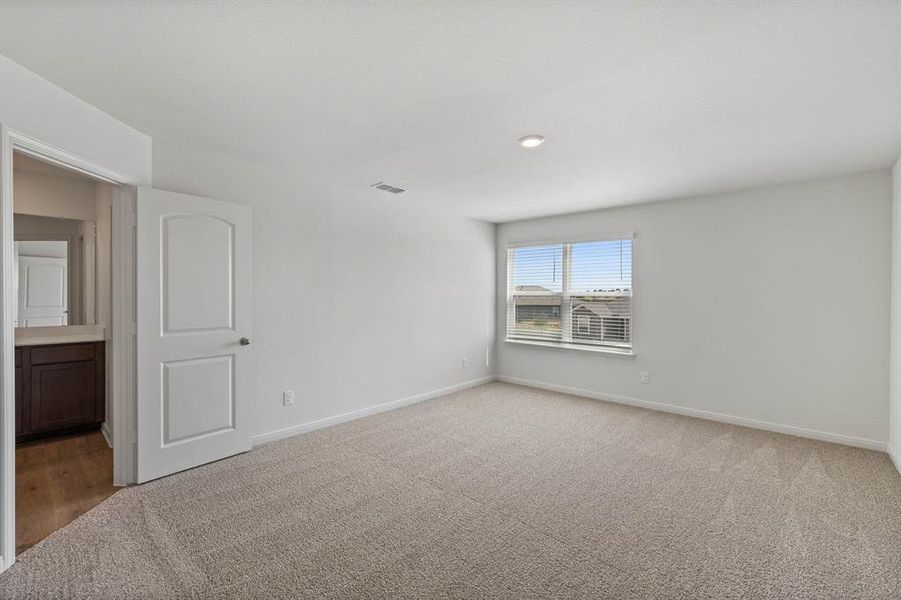 Spacious, unfurnished interior of a new home in Big Sky Estates, Ponder (Image 7).