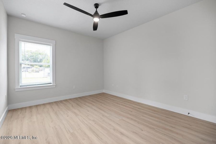 Spacious, unfurnished interior of a new home in , Jacksonville (Image 24).