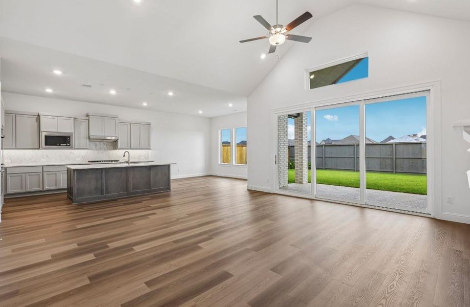 Spacious, unfurnished interior of a new home in The Grand Prairie 60', Hockley (Image 22).
