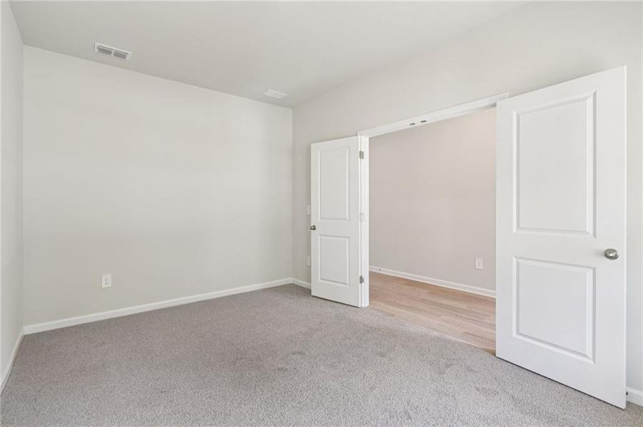 Spacious, unfurnished interior of a new home in The Oaks at Dawson, Dawsonville (Image 25).