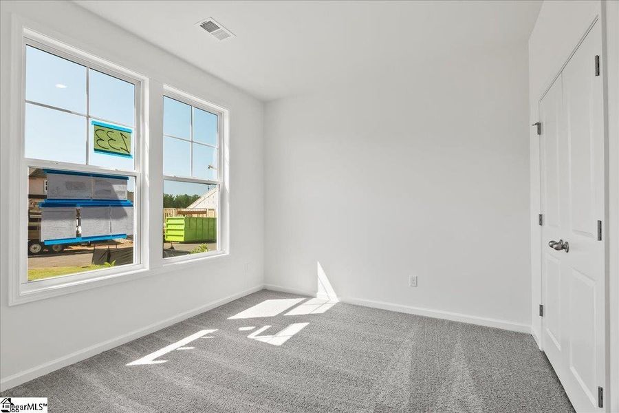 Spacious, unfurnished interior of a new home in Halton Oaks, Spartanburg (Image 21). Spacious, unfurnished interior of a new home in Halton Oaks, Spartanburg (Image 21).
