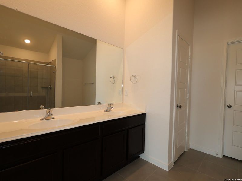 Furnished interior view inside a new home in Hickory Ridge, Elmendorf (Image 17). Furnished interior view inside a new home in Hickory Ridge, Elmendorf (Image 17).
