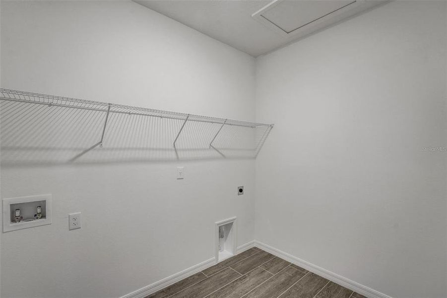 Spacious, unfurnished interior of a new home in Tuscan Hills, Dade City (Image 39).