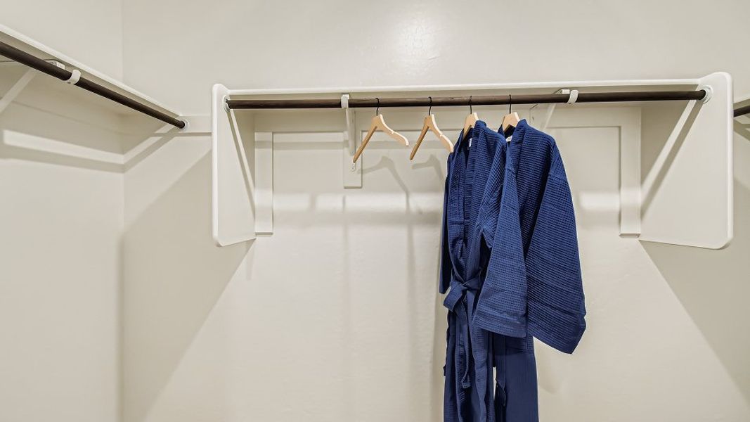 2556 Iris Owners WIC F1 Base2