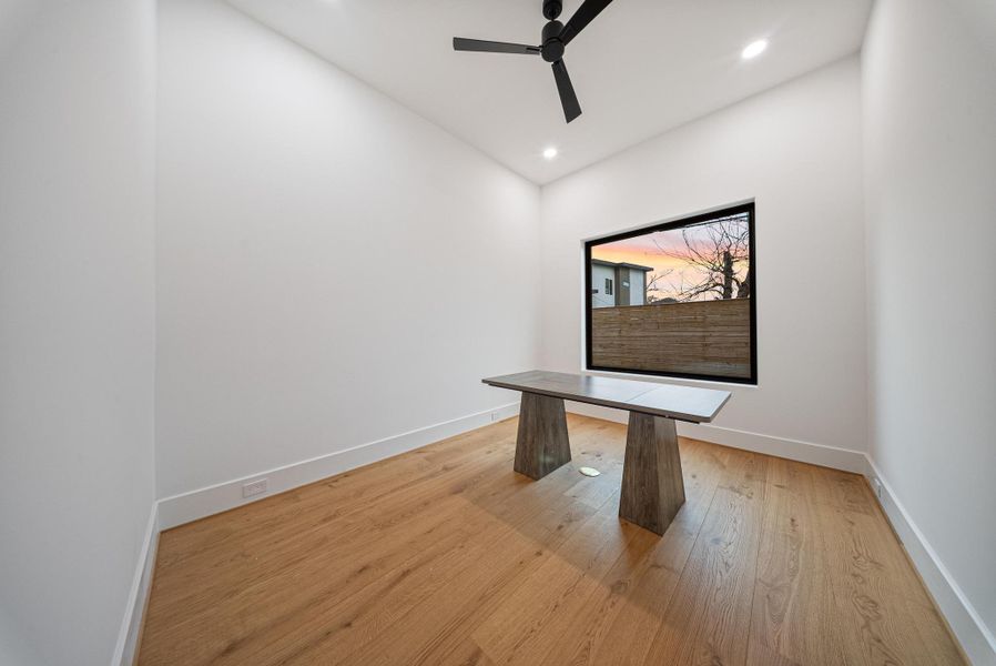 Spacious, unfurnished interior of a new home in , Houston (Image 18).