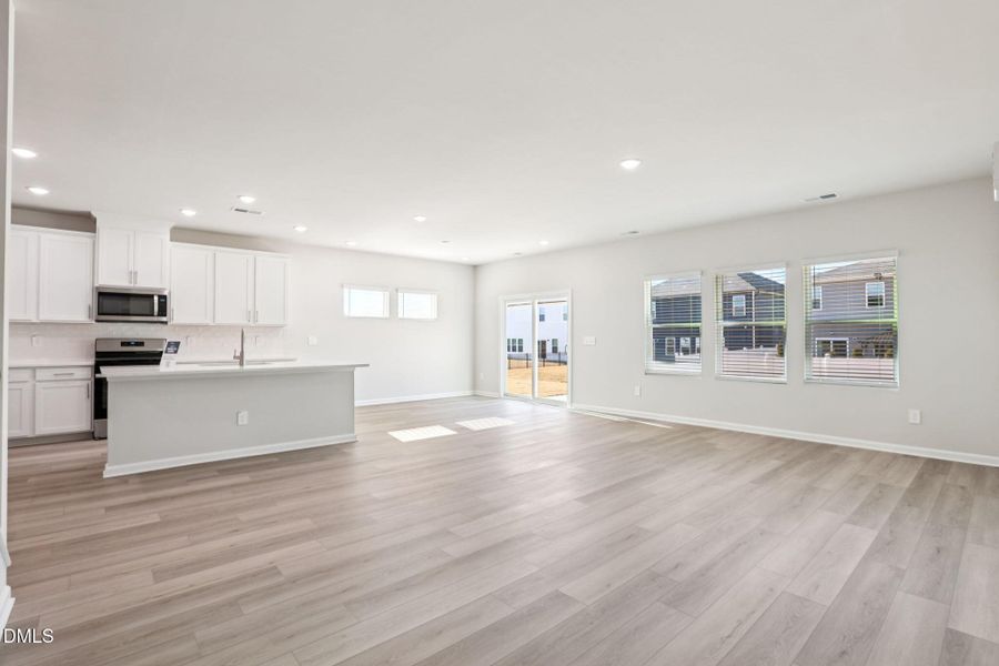 9-web-or-mls-Raleigh- River Glen-38 Hoff