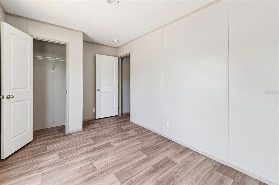 Spacious, unfurnished interior of a new home in , Lake Wales (Image 11).