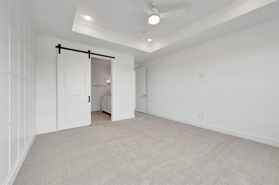 Spacious, unfurnished interior of a new home in Heath Golf & Yacht Villas, Heath (Image 22).