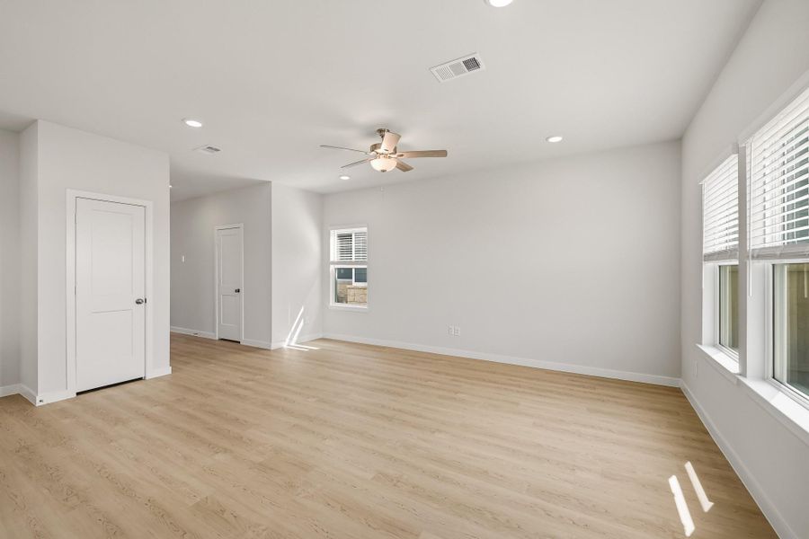 Spacious, unfurnished interior of a new home in Katy Reserve, Katy (Image 12). Spacious, unfurnished interior of a new home in Katy Reserve, Katy (Image 12).