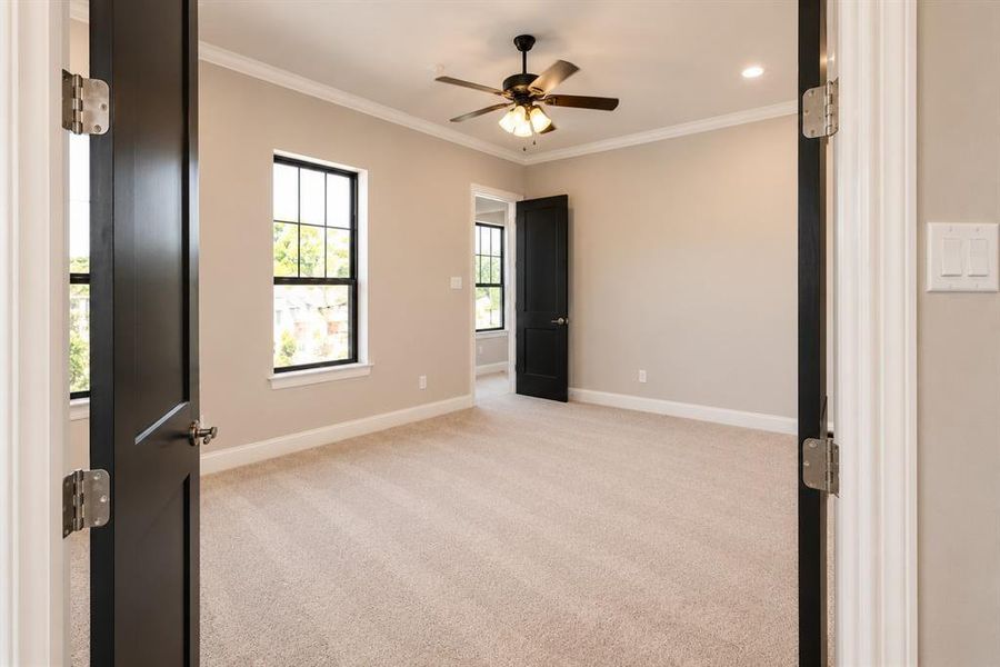 Spacious, unfurnished interior of a new home in Parkland, Fort Worth (Image 20). Spacious, unfurnished interior of a new home in Parkland, Fort Worth (Image 20).