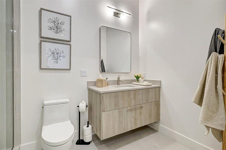 Furnished interior view inside a new home in , Sarasota (Image 10).