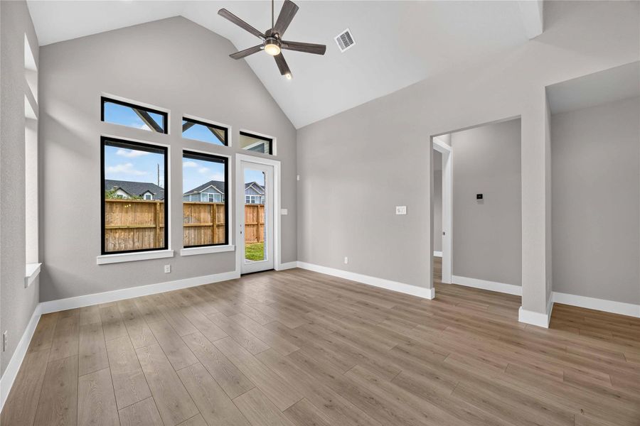 Spacious, unfurnished interior of a new home in Jordan Ranch, Katy (Image 26). Spacious, unfurnished interior of a new home in Jordan Ranch, Katy (Image 26).