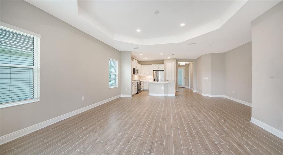 Spacious, unfurnished interior of a new home in Windward, Lakewood Ranch (Image 25).