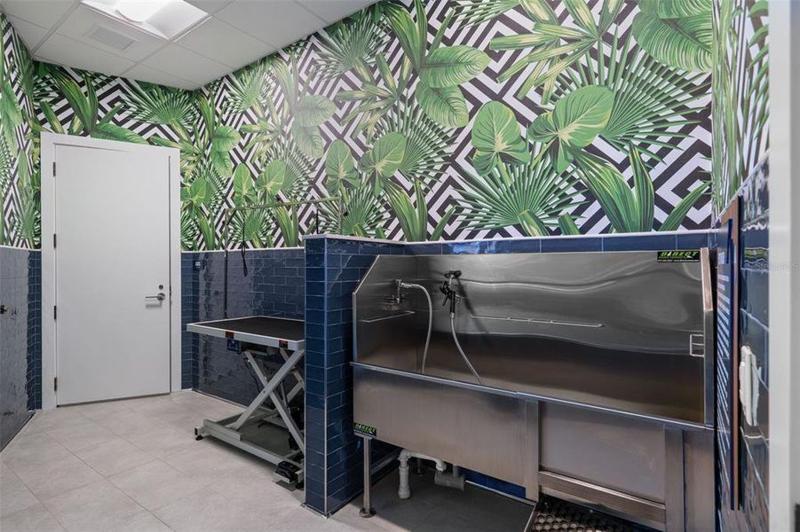 Furnished interior view inside a new home in , St. Petersburg (Image 12).