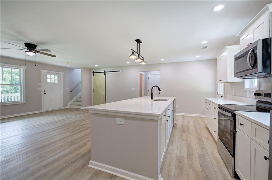 Furnished interior view inside a new home in , Cartersville (Image 10).