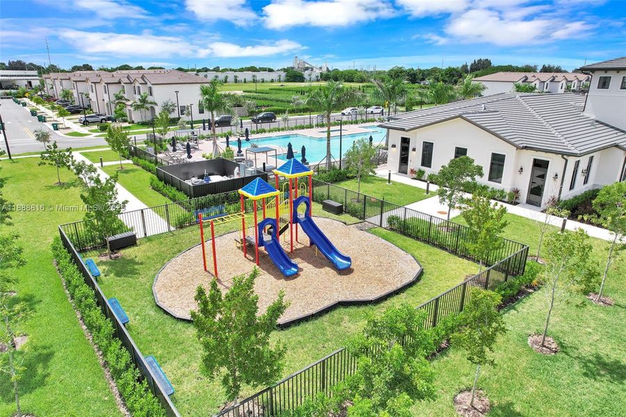 Community amenities in , Homestead (Image 21).