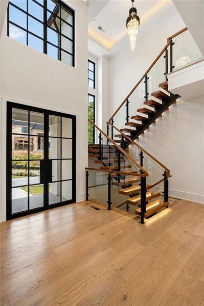 Spacious, unfurnished interior of a new home in , Alpharetta (Image 25).