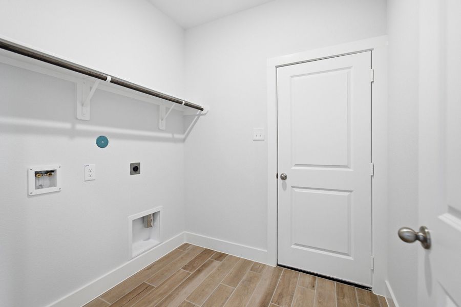 Spacious, unfurnished interior of a new home in Magnolia Springs, Montgomery (Image 27).