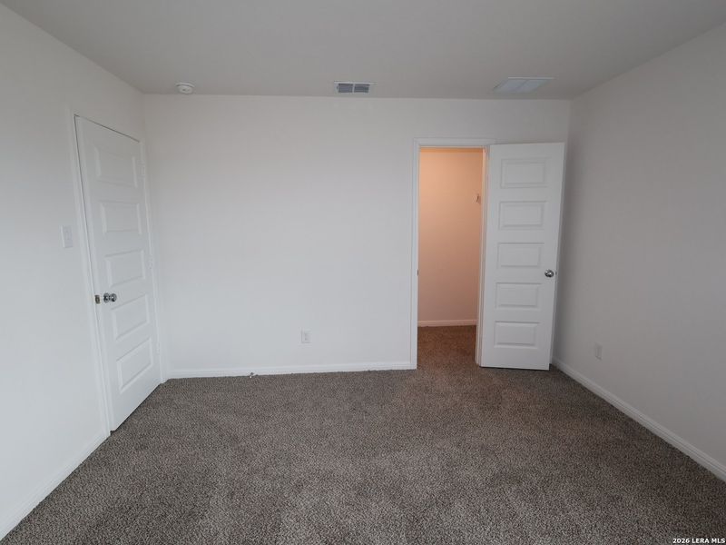 Spacious, unfurnished interior of a new home in Cinco Lakes, San Antonio (Image 20). Spacious, unfurnished interior of a new home in Cinco Lakes, San Antonio (Image 20).