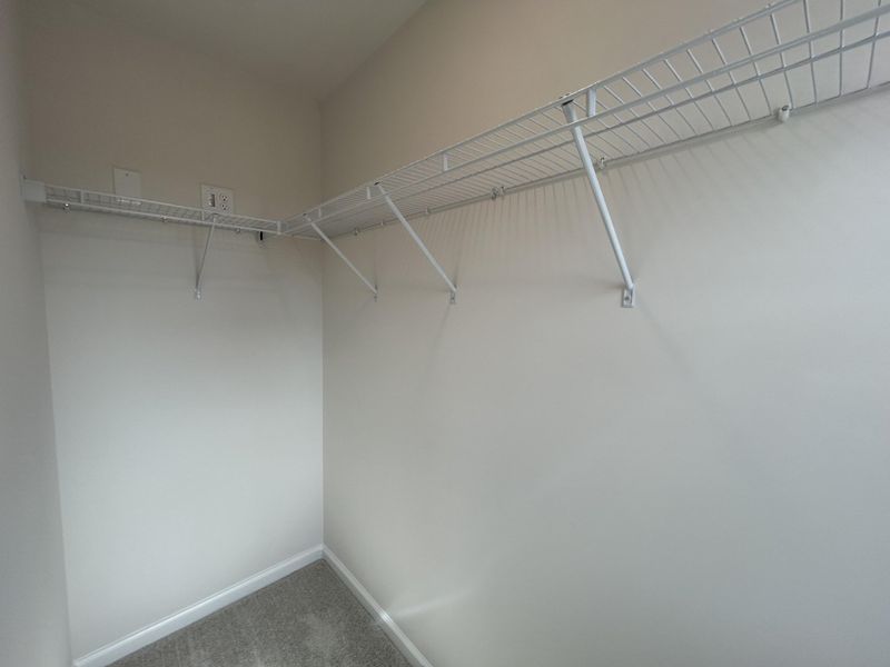 Spacious, unfurnished interior of a new home in , Summerville (Image 25).