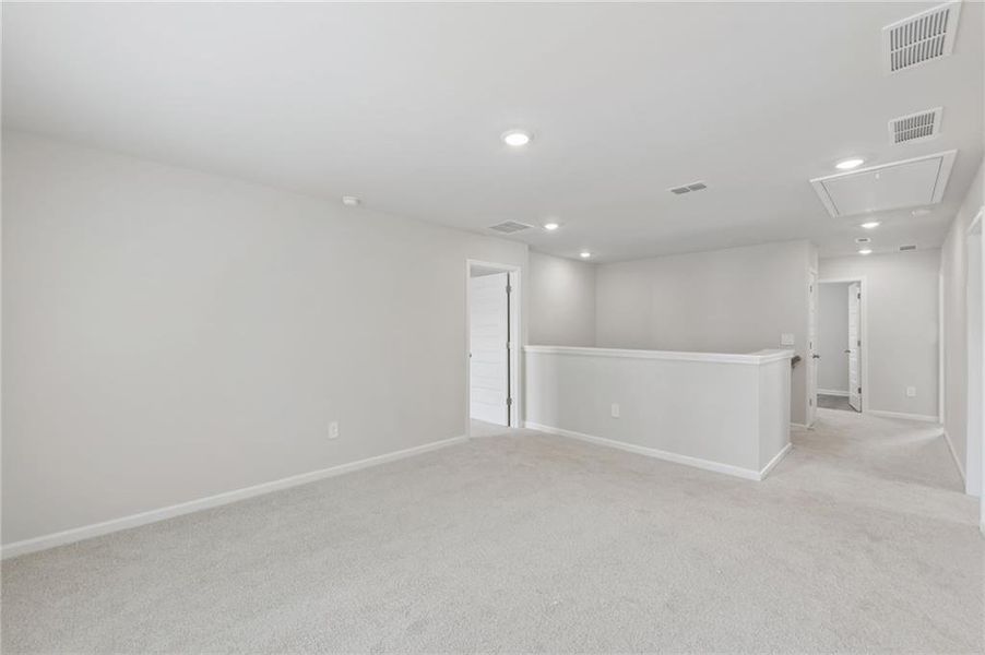 Spacious, unfurnished interior of a new home in Martin Springs - Estate Series, Lawrenceville (Image 50).