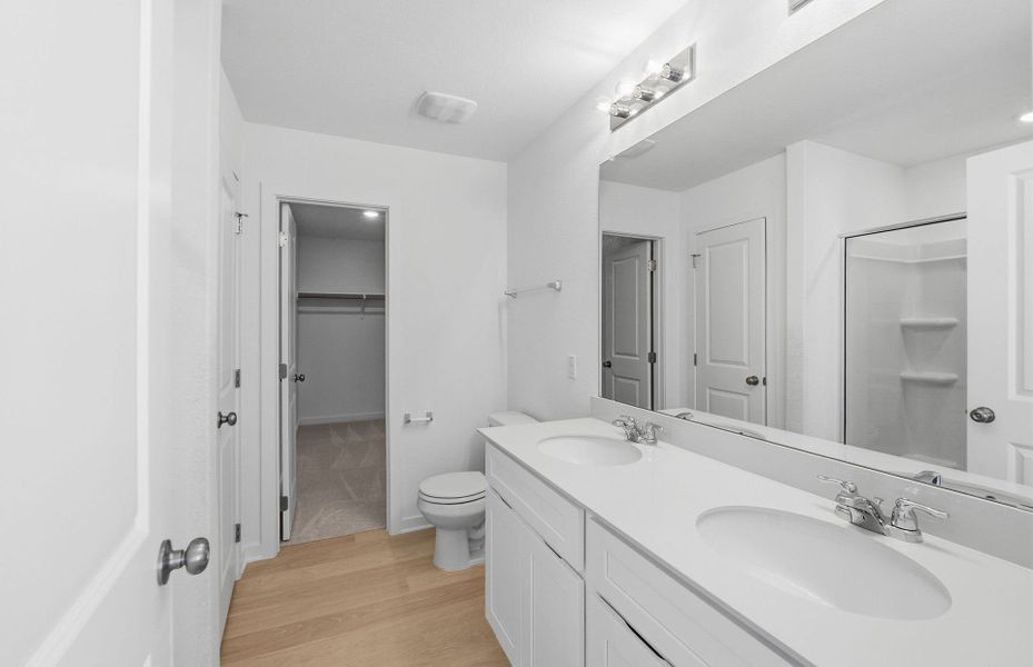 Furnished interior view inside a new home in Vantage, San Marcos (Image 8).