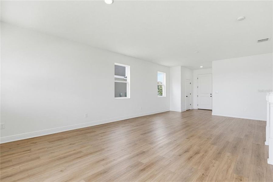 Spacious, unfurnished interior of a new home in , Parrish (Image 43).