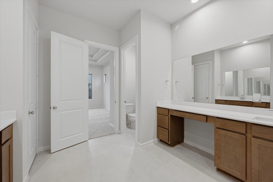 Furnished interior view inside a new home in Canterra Creek  60', Rosharon (Image 30).