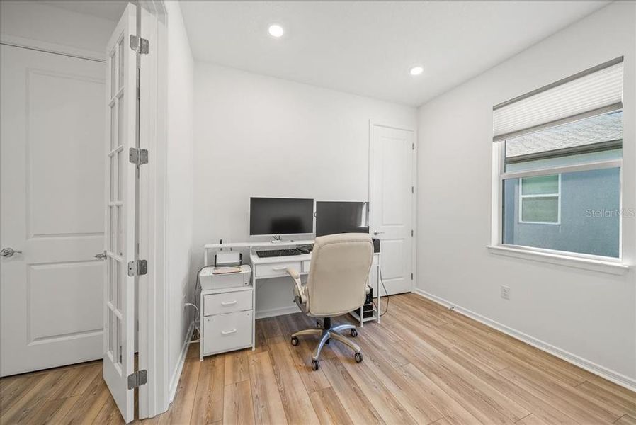 Furnished interior view inside a new home in Del Webb BayView, Parrish (Image 17). Furnished interior view inside a new home in Del Webb BayView, Parrish (Image 17).