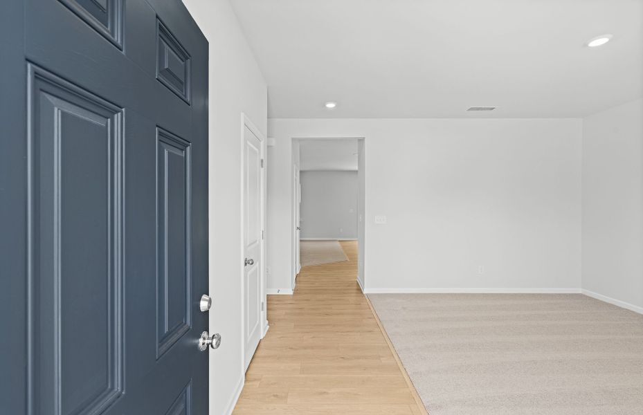Spacious, unfurnished interior of a new home in Avery Ridge, Gainesville (Image 33). Spacious, unfurnished interior of a new home in Avery Ridge, Gainesville (Image 33).