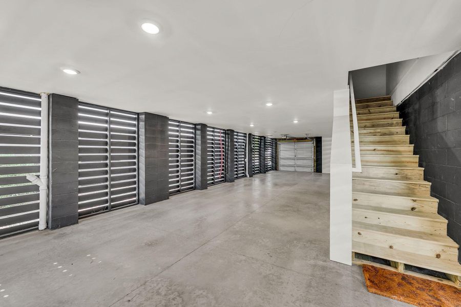 Spacious, unfurnished interior of a new home in , North Charleston (Image 25).