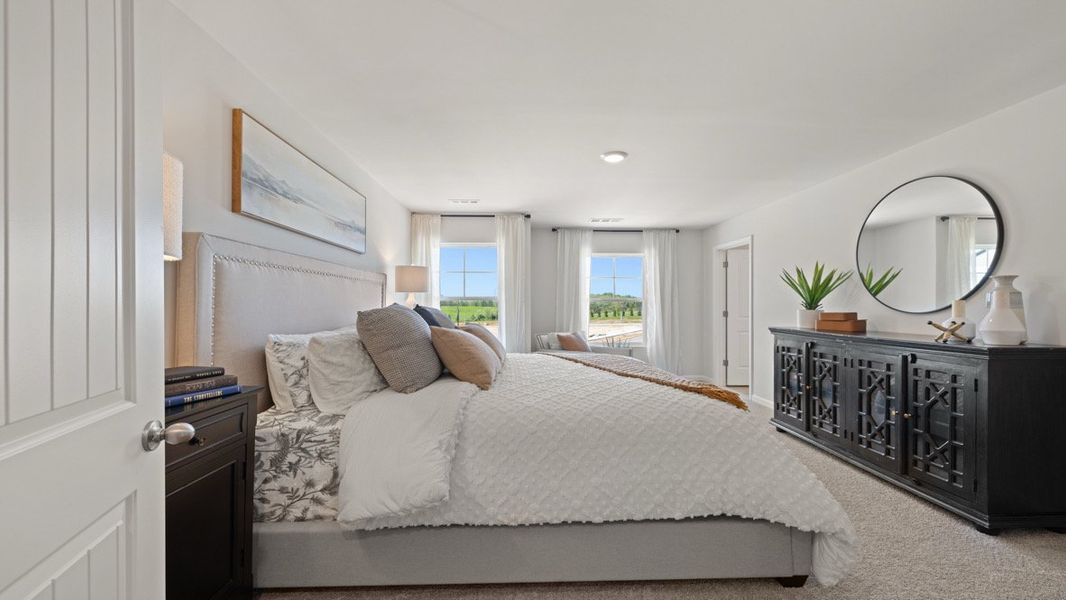Representative furnished interior of a home built from the SUDBURY 24' TOWNHOME by D.R. Horton in Rolling Meadows, Jasper (Image 18).