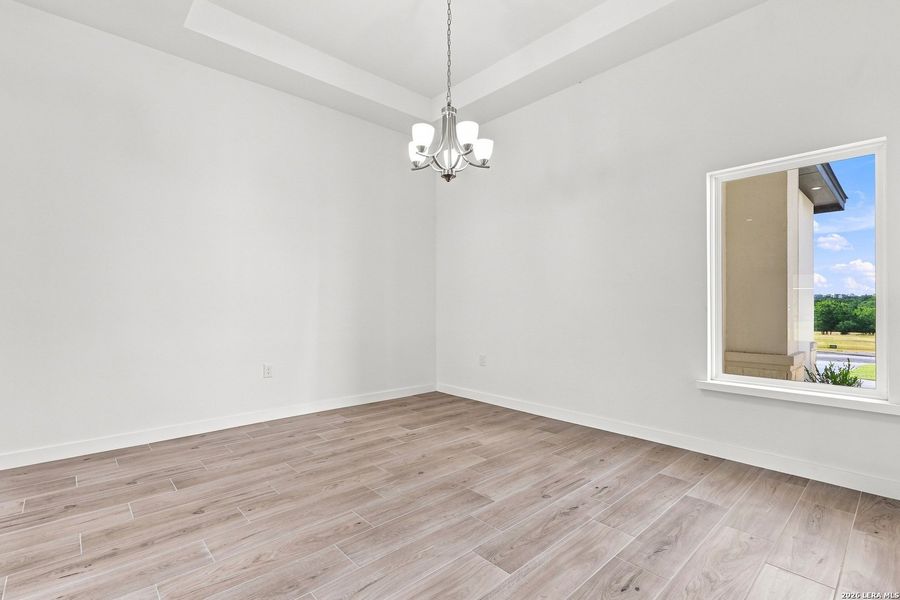 Spacious, unfurnished interior of a new home in , Selma (Image 31).