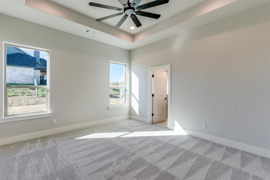 Spacious, unfurnished interior of a new home in The Ranches At Valley View, Reno (Image 16).