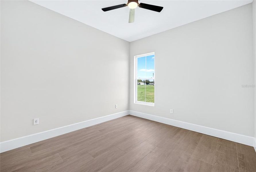Spacious, unfurnished interior of a new home in , Dade City (Image 66).