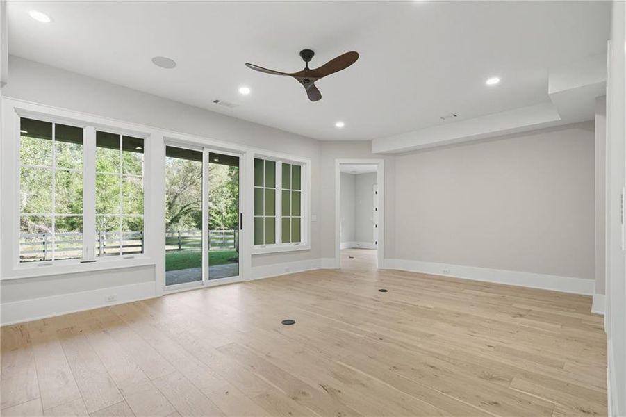 Spacious, unfurnished interior of a new home in Crossroads, Alpharetta (Image 55).