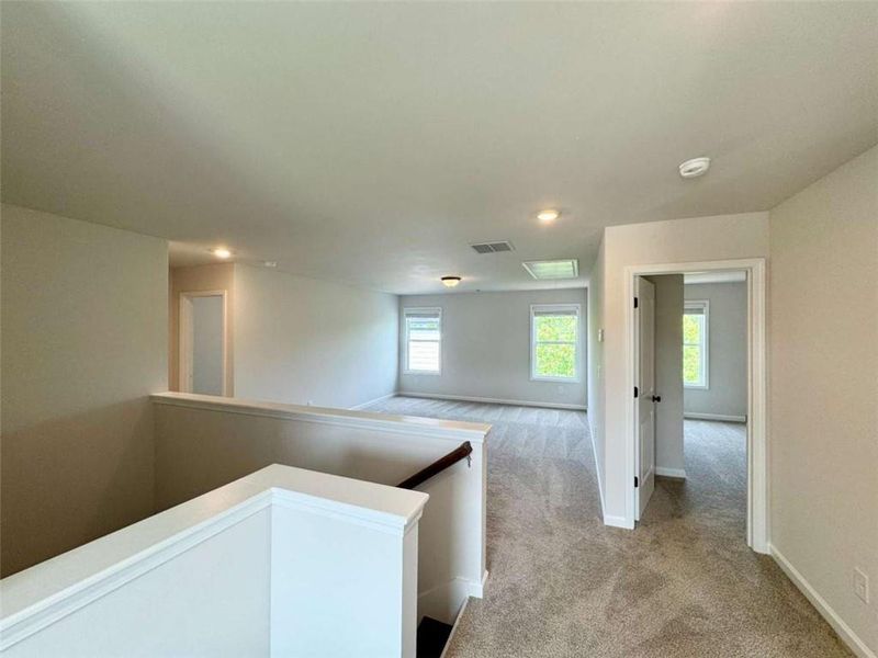 Spacious, unfurnished interior of a new home in , Lula (Image 24).