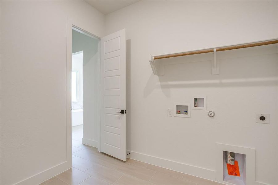 Spacious, unfurnished interior of a new home in Talon Hills, Fort Worth (Image 26). Spacious, unfurnished interior of a new home in Talon Hills, Fort Worth (Image 26).