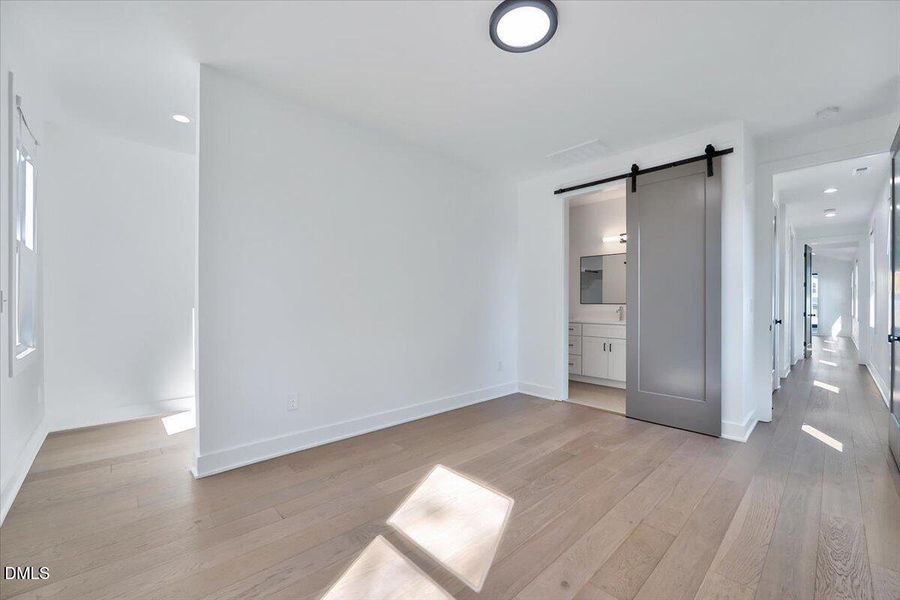 25-732 Hopkins St-25