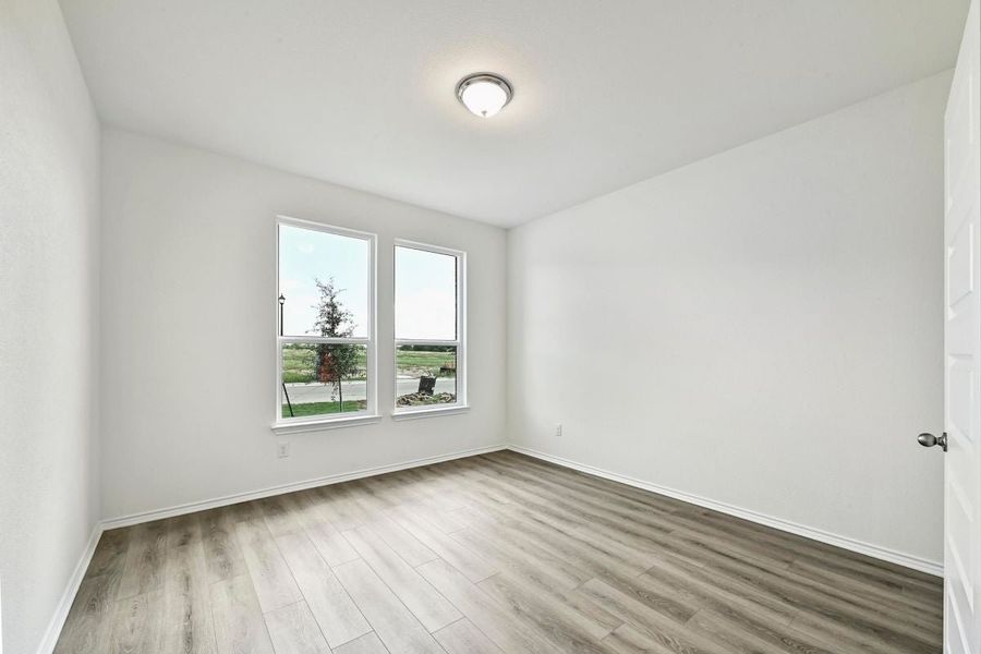 Spacious, unfurnished interior of a new home in Hidden Trails, Belton (Image 6).