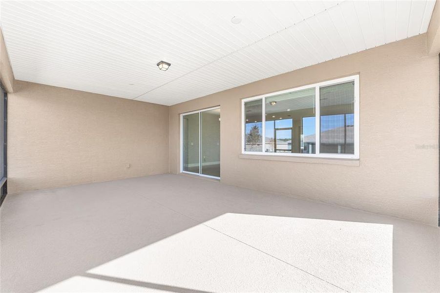 Exterior details and patio area of a home in , Ocala (Image 25).