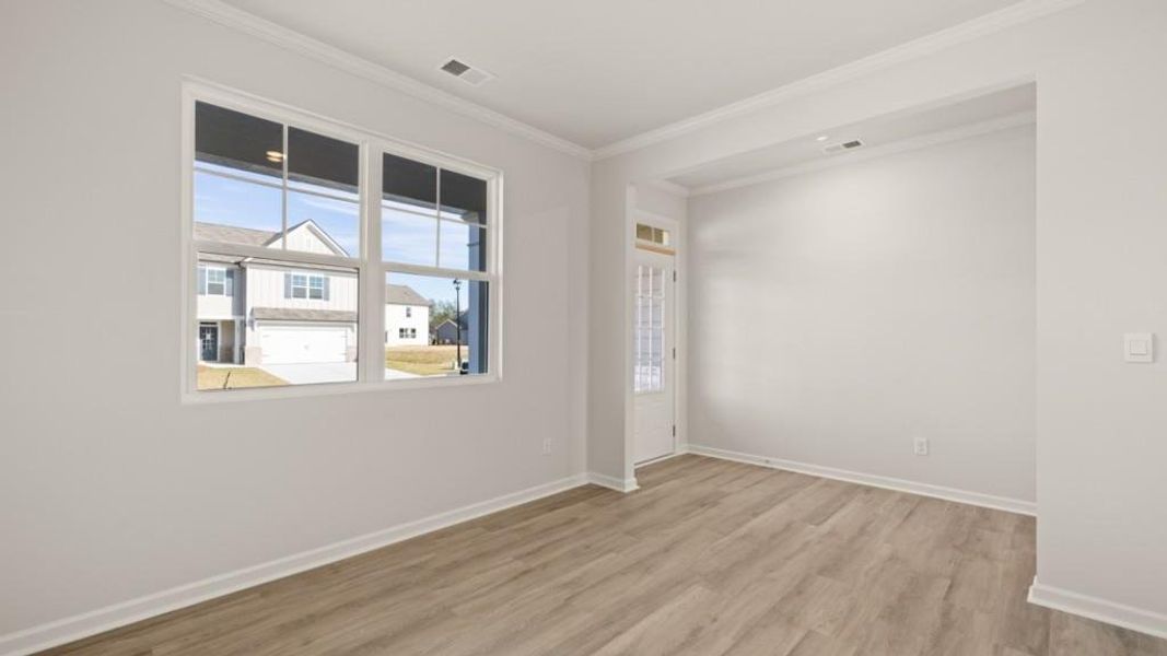 Spacious, unfurnished interior of a new home in Fairway 17 at Mirror Lake, Villa Rica (Image 18).