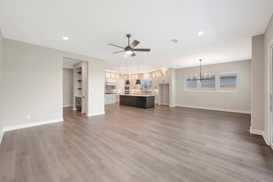 Spacious, unfurnished interior of a new home in Riceland - Summit Collection, Mont Belvieu (Image 20). Spacious, unfurnished interior of a new home in Riceland - Summit Collection, Mont Belvieu (Image 20).