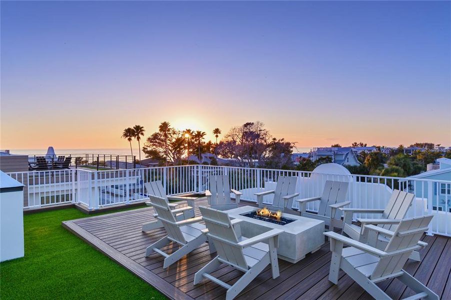Exterior details and patio area of a home in , Anna Maria (Image 24).