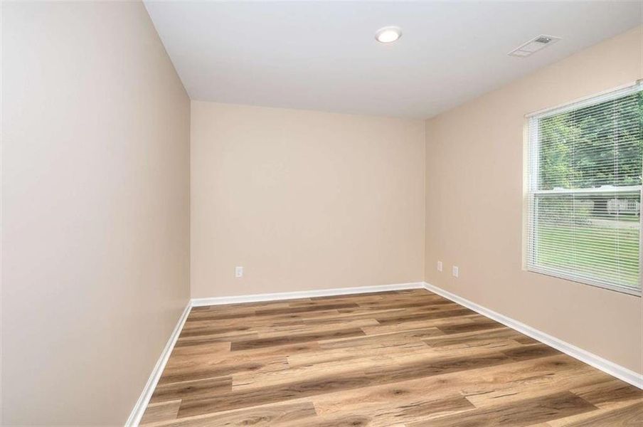 Spacious, unfurnished interior of a new home in , Monroe (Image 11).
