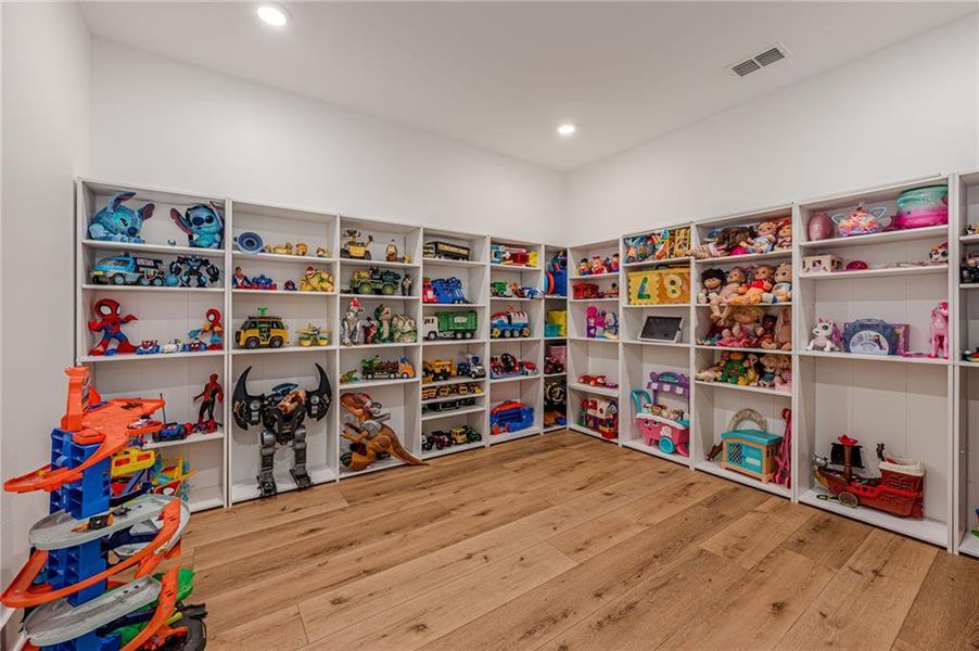 Image 71 of a home in .