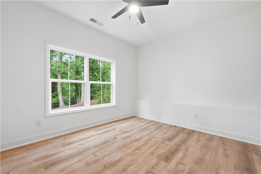 Spacious, unfurnished interior of a new home in , Gainesville (Image 32).