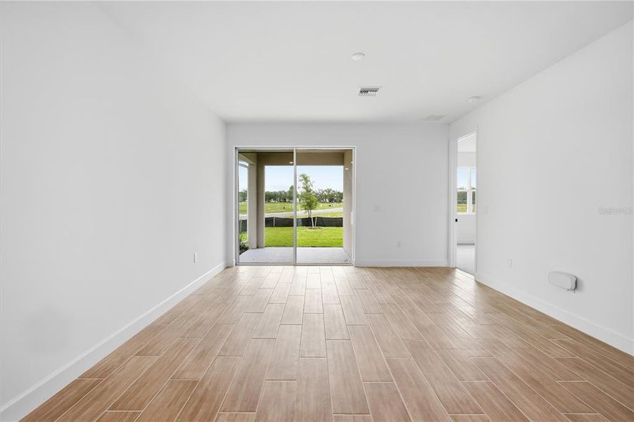Spacious, unfurnished interior of a new home in Estates at Rivers Edge, Parrish (Image 34).
