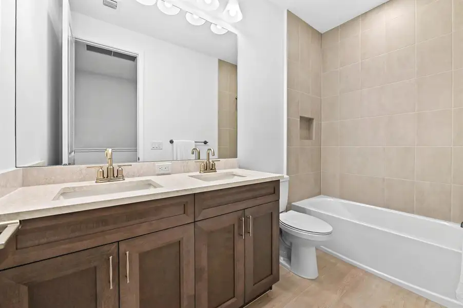 26 Bathroom 01